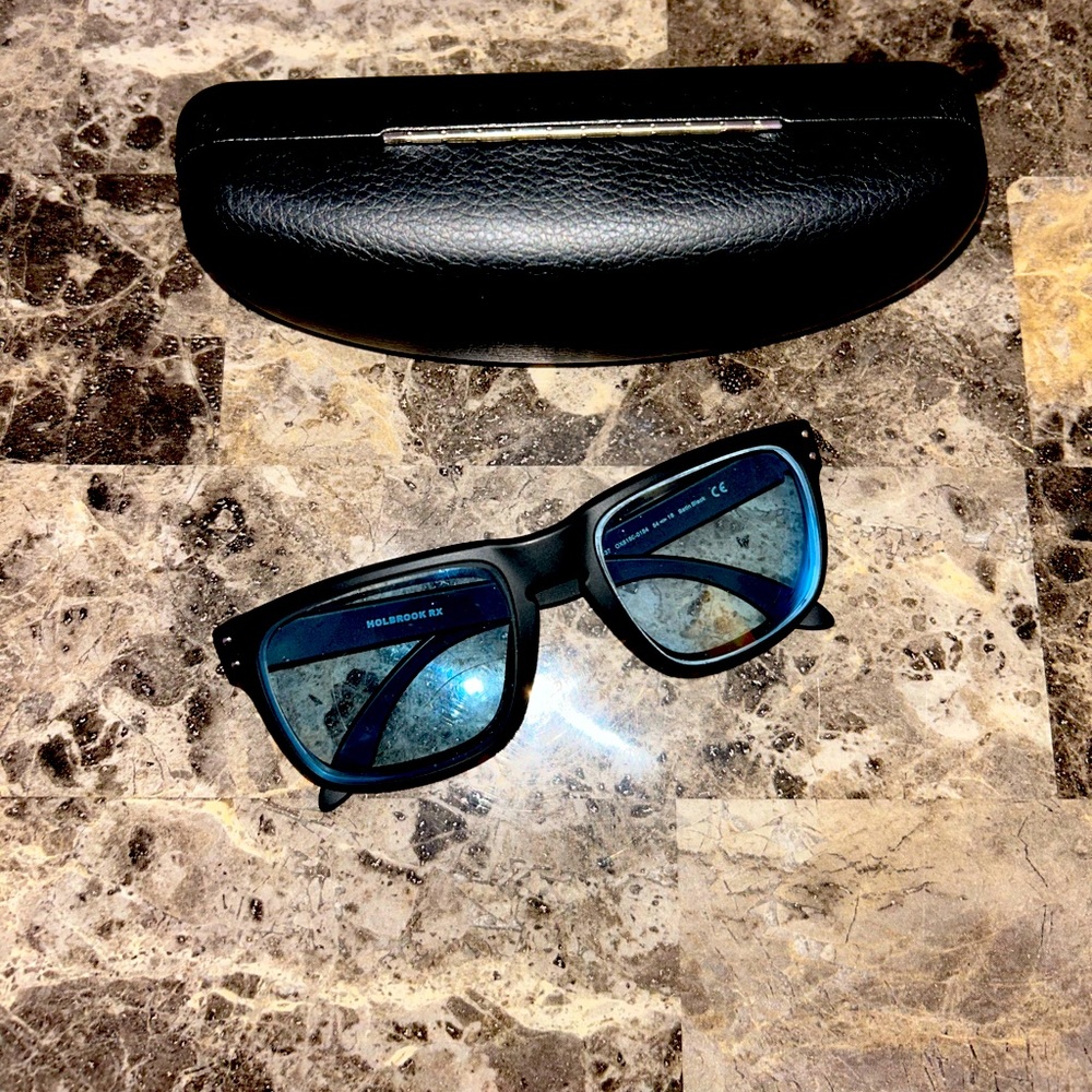 Oakley Holbrooks